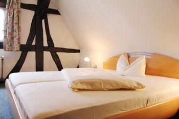 Hotel Haus Landgraf วัลล์ดอร์ฟ ภายนอก รูปภาพ